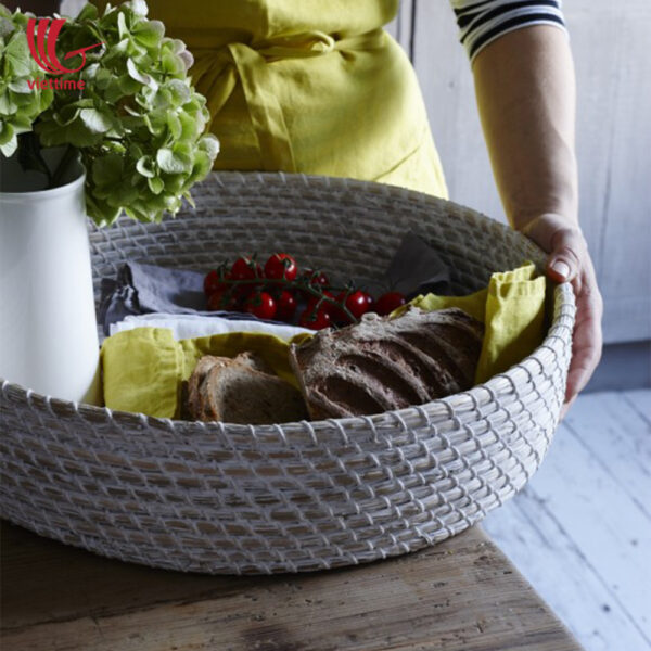 White Round Seagrass Tray For Serving Food