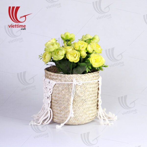 Seagrass Basket With Cream Fabric Macrame