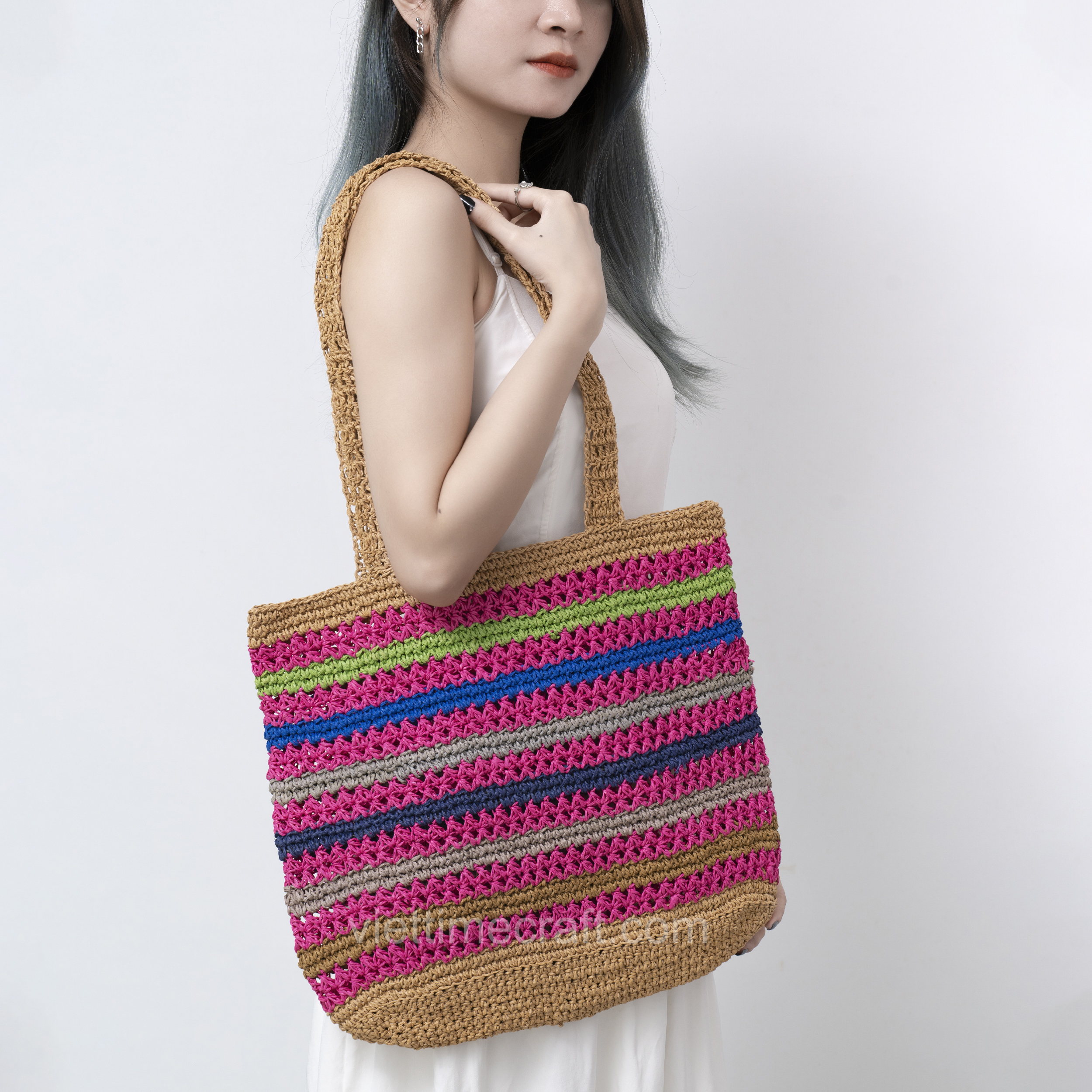 Colorful Straw handbag trend