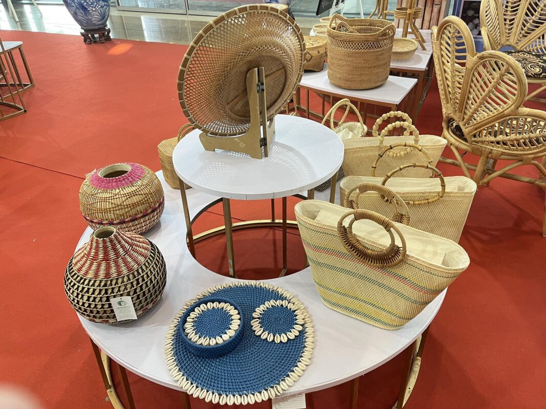 Top handicraft items received the award