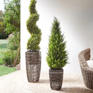 PE rattan planter, outdoor basket, synthetic rattan pot, garden planter, weather-resistant basket, balcony planter, home décor rattan basket, modern plant pot, woven outdoor decor, indoor/outdoor basket