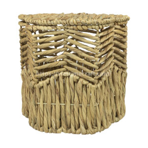 Scalloped Water Hyacinth Laundry Basket