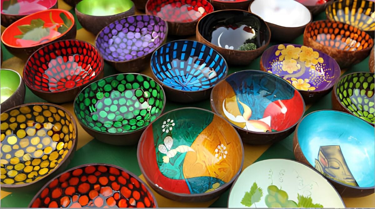 Vietnam's Customized Lacquer Bowls