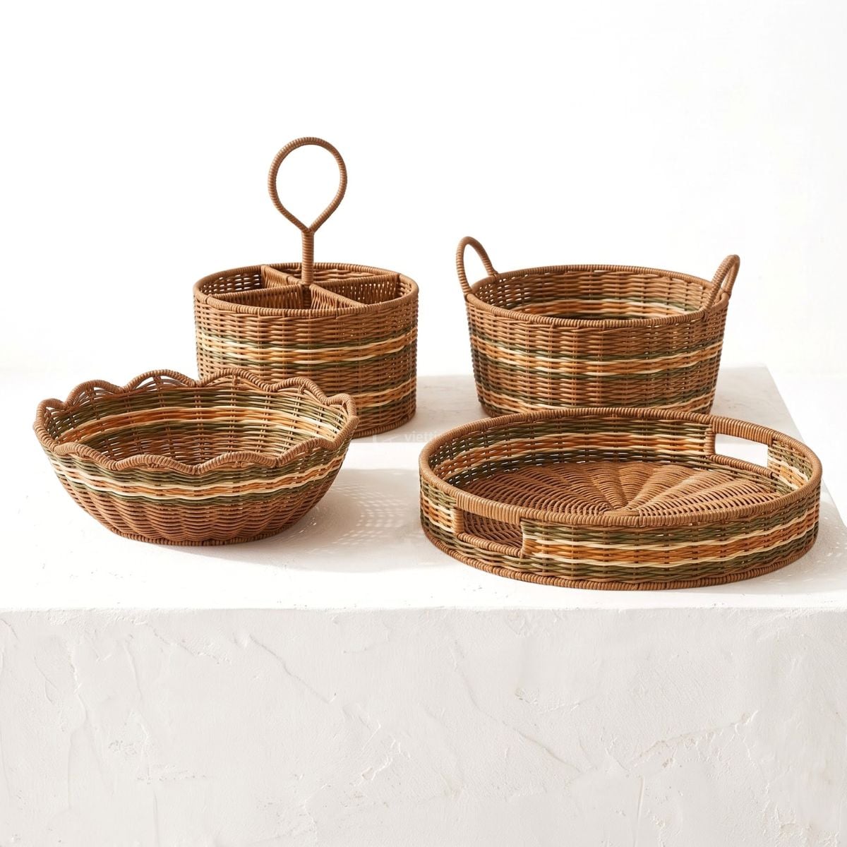 4-compartment rattan utensil caddy basket with tall round handle for restaurant tableware